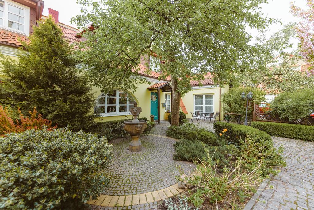 The Secret Garden Boutique B&B Βίλνιους Εξωτερικό φωτογραφία